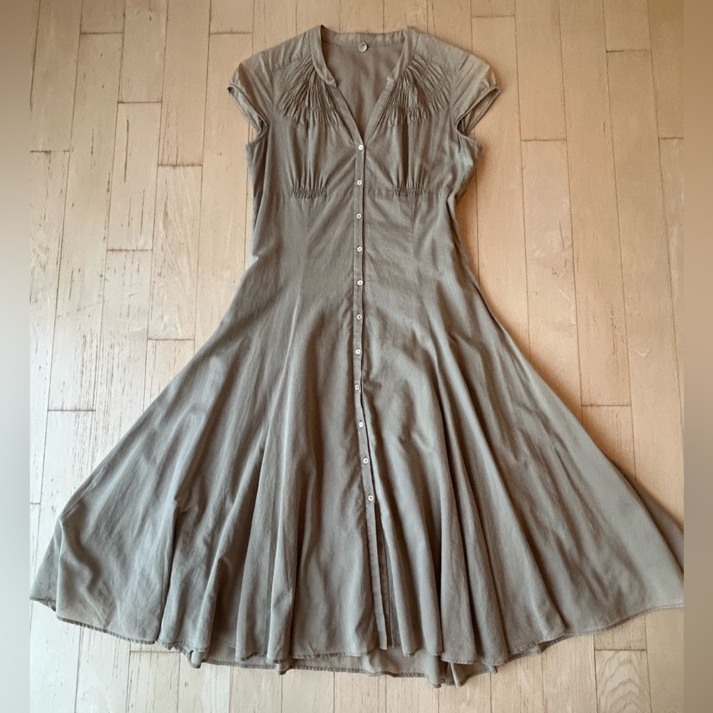 Margaret O’Leary 100% Cotton Button Down Smocked Midi Dress in Beige Size Small - Picture 16 of 16